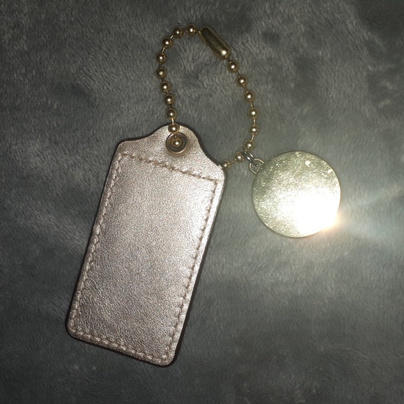 Coach Tag 2pc - Picture 2 of 3